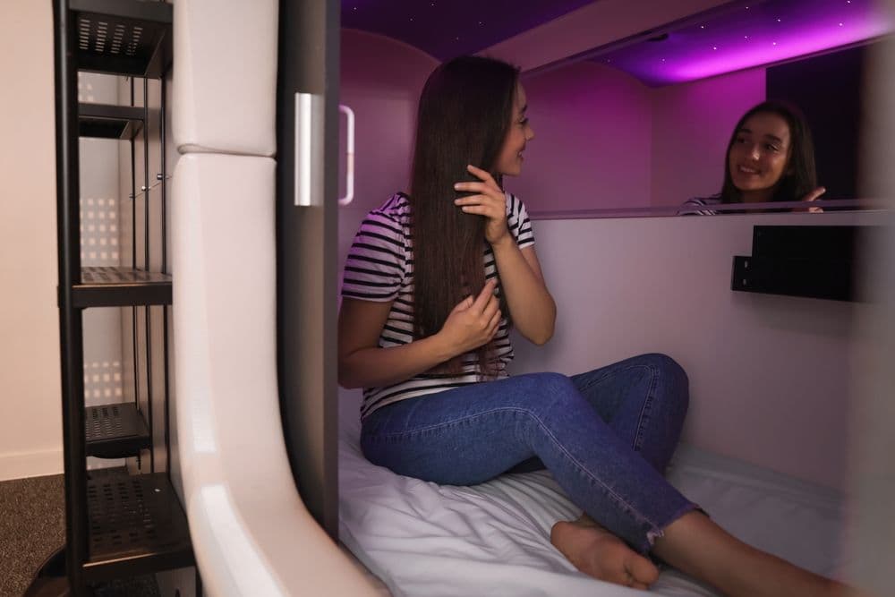 How a capsule hotel works