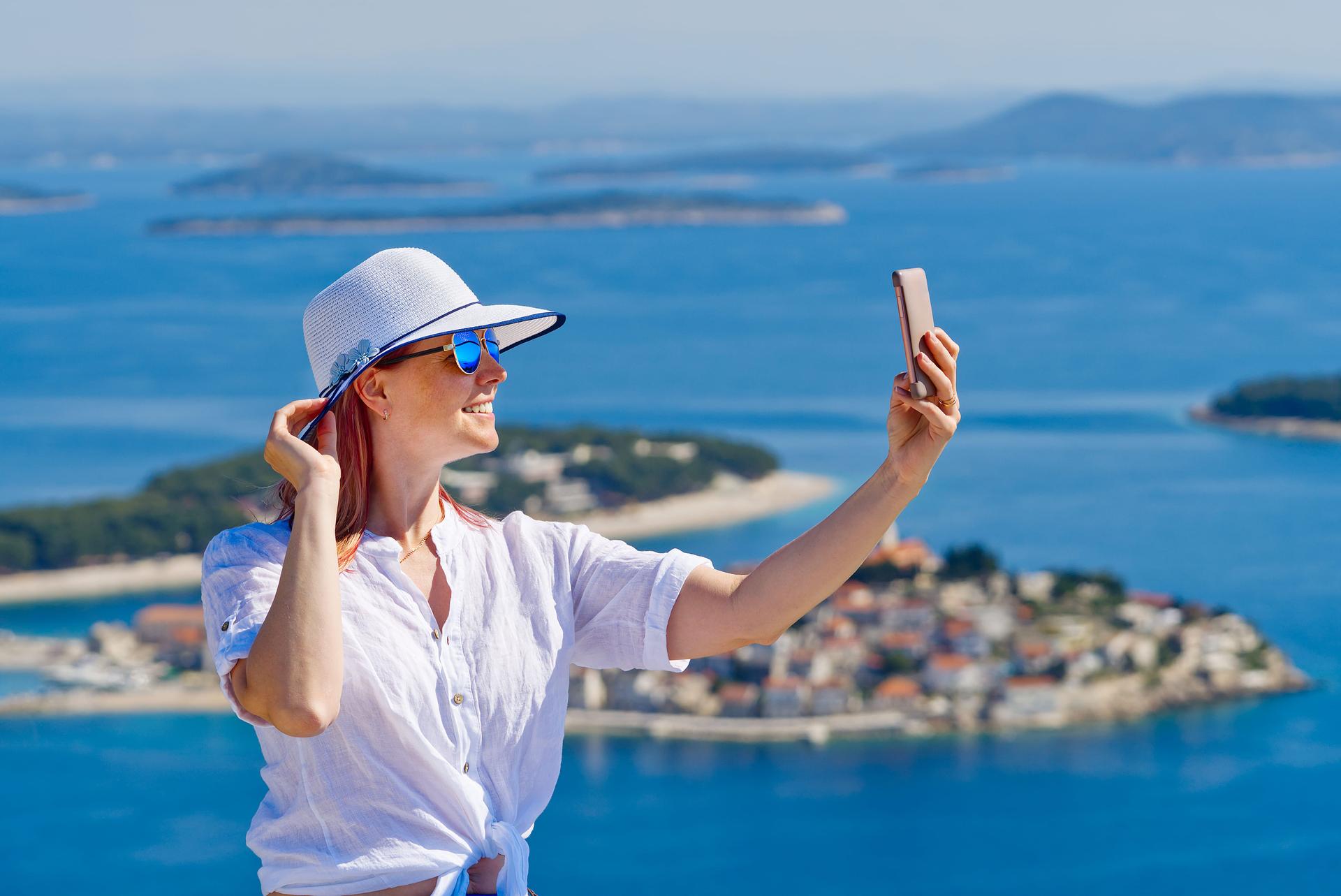 How to buy a prepaid SIM card for Albania