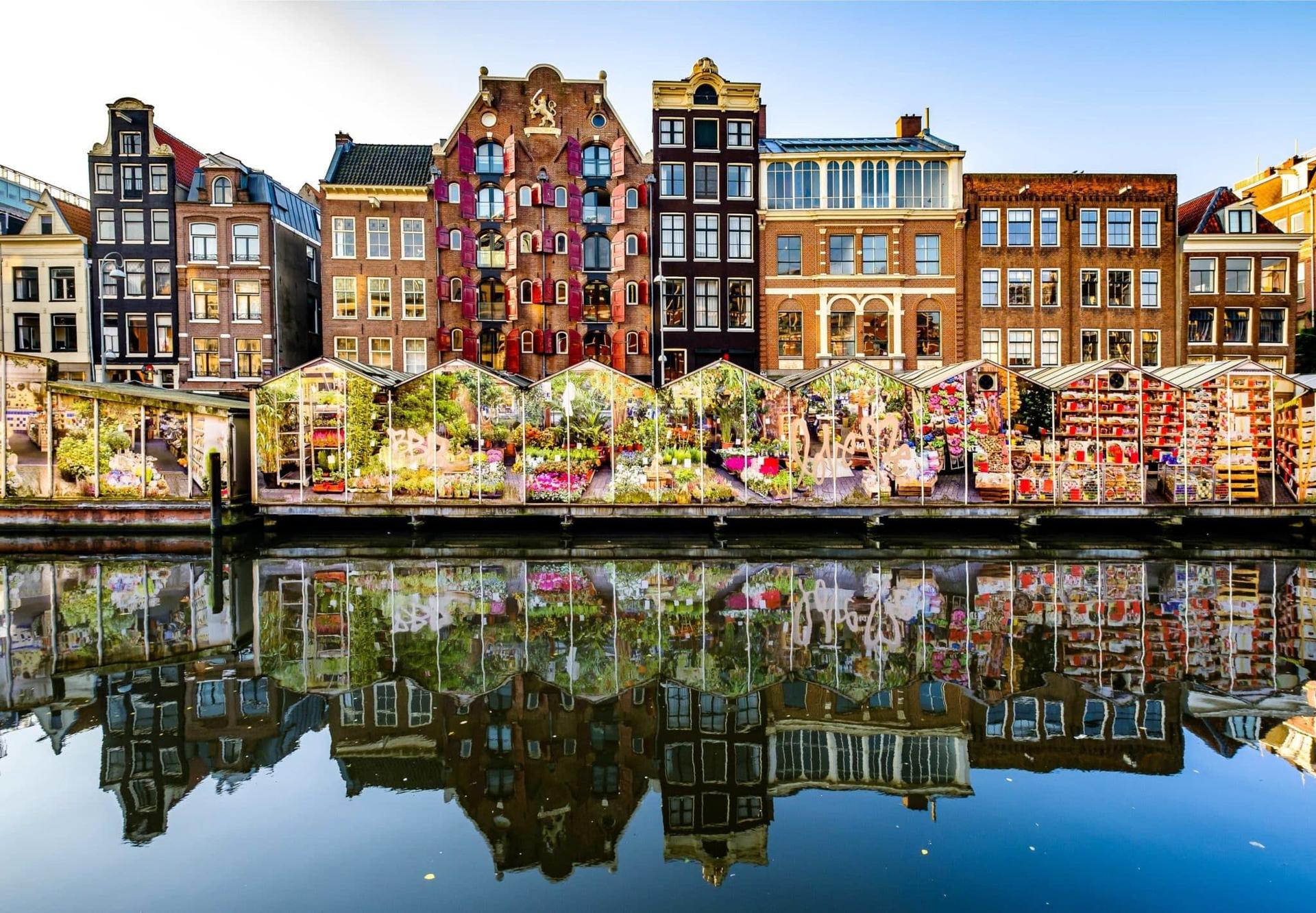 Floating flower market