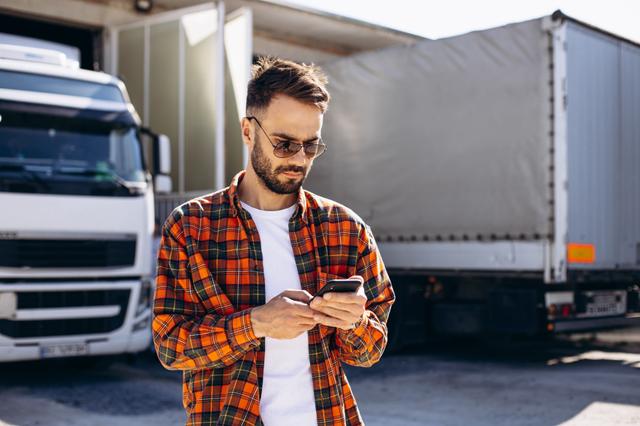 The Best eSIM for Truckers: Convenient and Profitable Communication on the Road