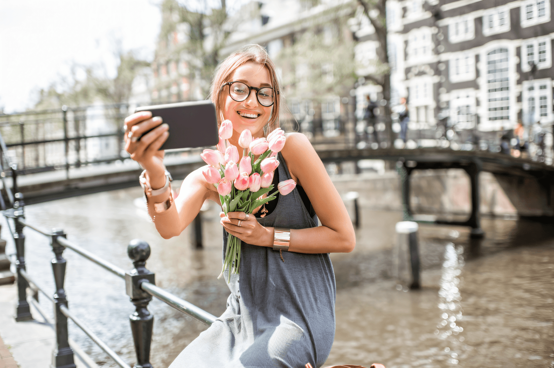 Mobile Internet in the Netherlands: SIM Cards and Other Ways to Connect